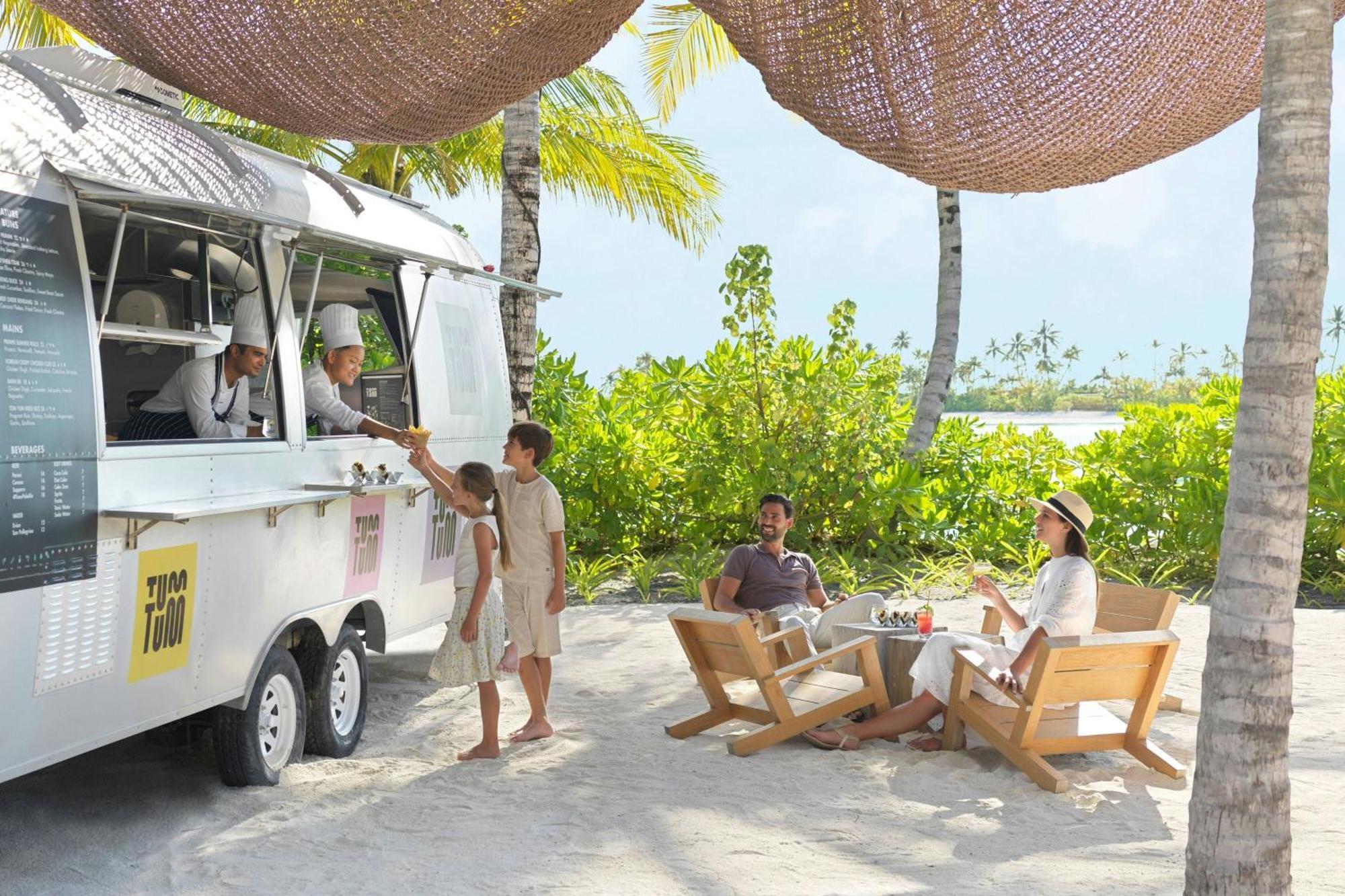The Ritz-Carlton Maldives, Fari Islands Hotel Gaafaru Ngoại thất bức ảnh